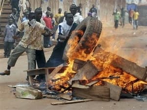 Bạo loạn tại Uganda, hơn 100 người thương vong