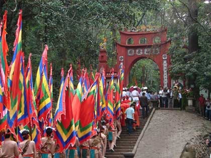 Họp báo về Giỗ Tổ Hùng Vương - Lễ hội Đền Hùng 2011