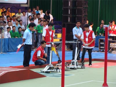 Khai mạc cuộc thi sáng tạo ROBOT Việt Nam 2011