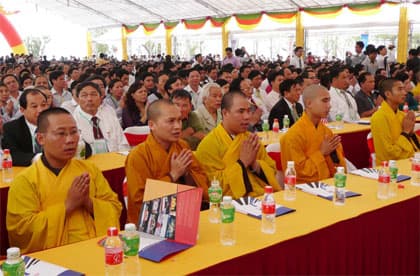 Nhiều hoạt động kỷ niệm Đại lễ Phật đản Phật lịch 2555