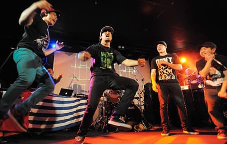 Grrilla Step  nhóm nhảy krump đến Hà Nội