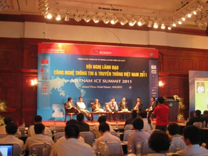 Việt Nam – “Chiến lược thoát bẫy” tiến kịp thế giới, tiến cùng thời đại