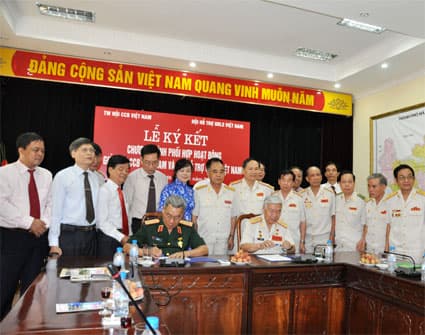 Tăng cường hiệu quả công tác tổ chức, chính sách xã hội