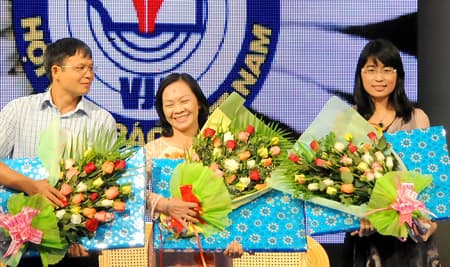 Mãi giữ vững bút sắc, lòng trong