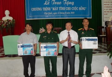 Viettel phối hợp cùng Intel triển khai chương trình “Máy tính cho chiến sĩ”