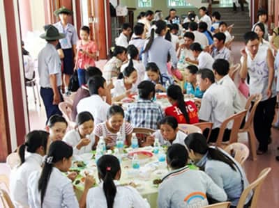 6.000 suất ăn miễn phí cho thí sinh dự thi tại Đại học Luật Hà Nội