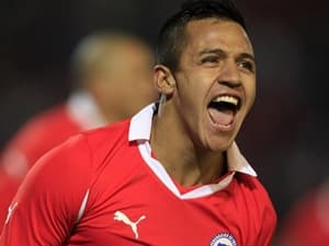 Sanchez lập công, Chile thoát thua trước Uruguay