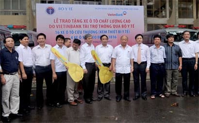 VietinBank trao tặng xe chất lượng cao cho Bộ Y tế