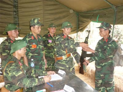Nâng sức mạnh cụm làng, xã chiến đấu