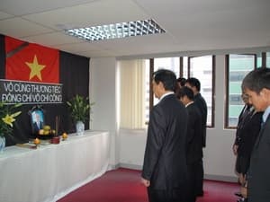 Lễ viếng đồng chí Võ Chí Công tại các nước