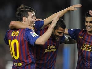 Messi cùng Ronaldo đua nhau “hủy diệt” đối thủ