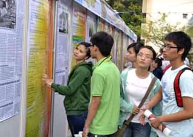 Rộn ràng ngày hội tư vấn tuyển sinh