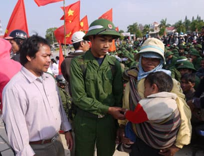 Khóc để được tòng quân