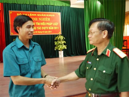 Xã đội trưởng "giỏi toàn diện"