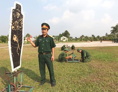 Sáng tạo thiết bị tập bắn ẩn hiện