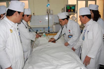 Vào “cửa tử” để ra “cửa sinh”…