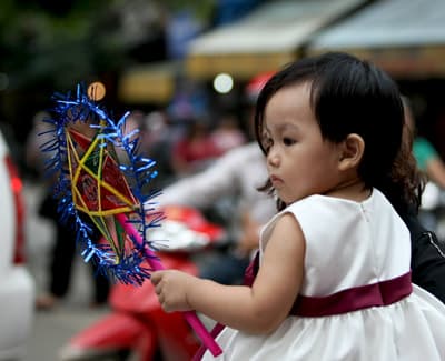 Hà Nội: Trẻ em háo hức chờ đón Trung thu