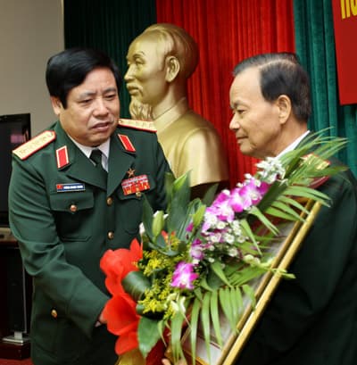 Bộ Quốc phòng: Trao tặng Huân chương Độc lập hạng Nhì cho cán bộ quân đội