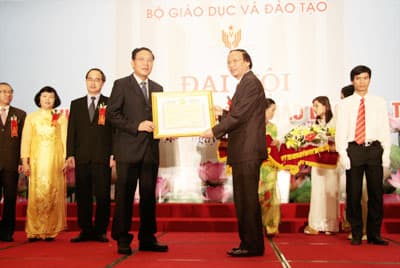 Những cống hiến không tuổi tác
