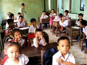 Phần lớn học sinh vùng lũ Hà Tĩnh đã đến trường