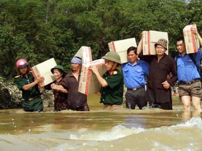 Sức trẻ và lòng nhân ái