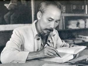 Hồ Chí Minh-Lãnh tụ cách mạng có ảnh hưởng to lớn nhất trong thế kỷ XX