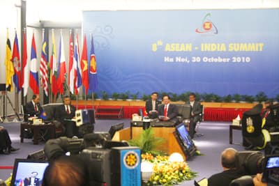 ASEAN và Ấn Độ đẩy nhanh đàm phán về đầu tư và dịch vụ