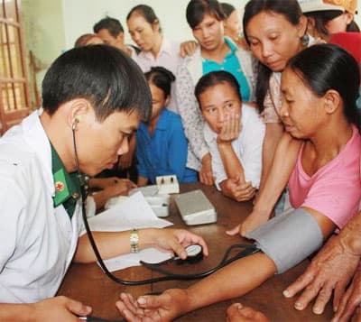Tập trung phòng, chống dịch bệnh và xử lý môi trường sau lũ