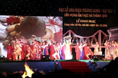 Thưởng thức ẩm thực, khám phá văn hóa