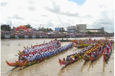 Vỡ òa trong những niềm vui