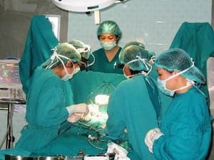 Phẫu thuật u trung thất lớn cho trẻ 7 tháng tuổi
