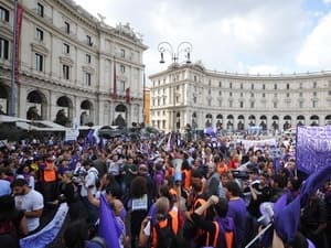 Biểu tình của sinh viên ở Roma tiếp tục phức tạp