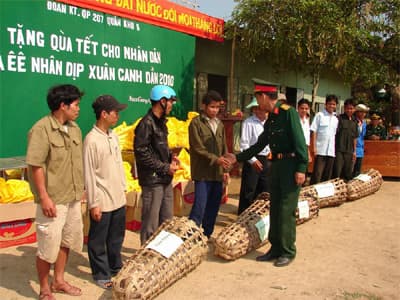 Lo cho đồng bào trước khi lo cho mình
