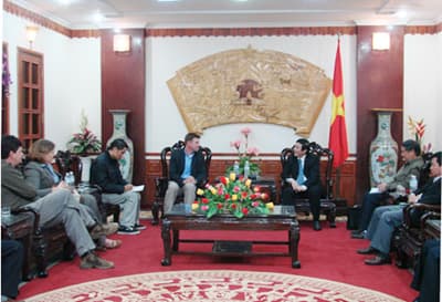 Đại sứ quán Hoa Kỳ thăm và làm việc tại tỉnh Quảng Bình