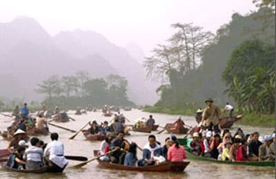 Đừng để những cái phi văn hoá làm biến dạng lễ hội