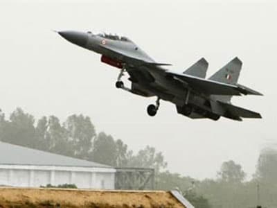 Su-30MKI “đụng độ” với F-16 Block 52