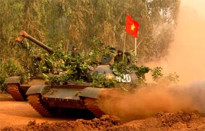 Vượt nắng, thắng mưa...
