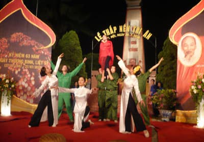 Tri ân các thương binh, liệt sĩ