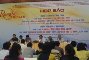 Bình chọn và trao giải thưởng “Vì sự phát triển cộng đồng ASEAN”