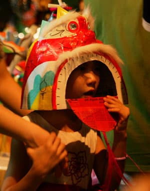 Người Hà Nội náo nức đón “ông Trăng”