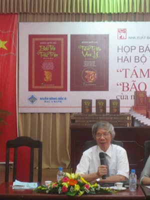 Ra mắt hai bộ tiểu thuyết lịch sử nhân Đại lễ