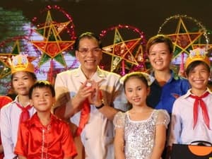 Tổng Bí thư dự Đêm hội Trăng Rằm với thiếu nhi