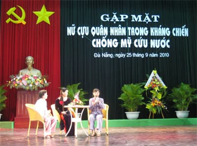 Thắp sáng nghĩa tình tri ân...