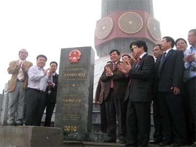 Khánh thành cột cờ quốc gia Lũng Cú mới