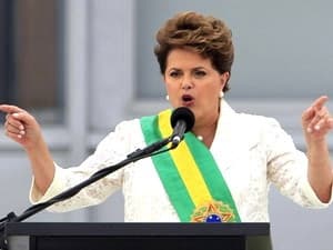 Nữ tổng thống đầu tiên Brazil tuyên thệ nhậm chức