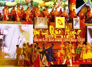 Lạc quan và tin tưởng vào tương lai đất nước