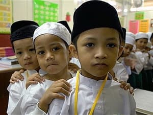 Ma-lai-xi-a miễn học phí hoàn toàn cho học sinh