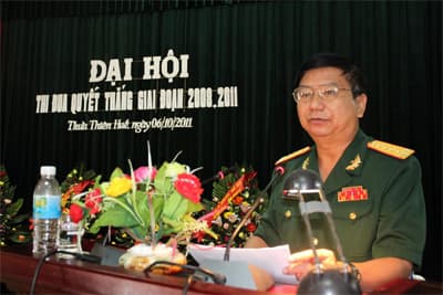 Chủ động khám, cấp thuốc miễn phí cho nhân dân vùng lũ lụt