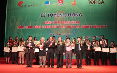 Tôn vinh 55 giảng viên doanh nhân