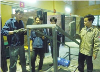 Những người thầy tâm huyết truyền nghề